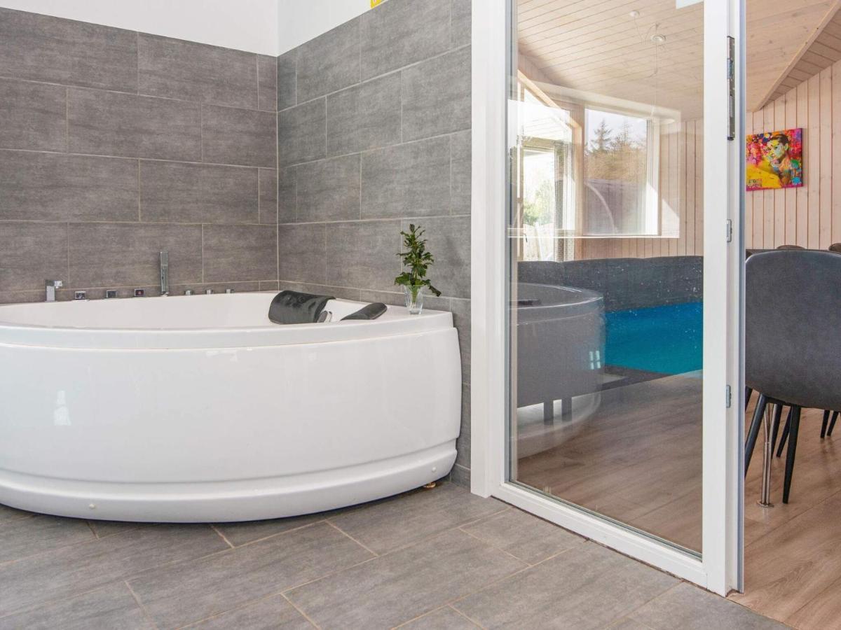 16 Person Holiday Home In R M Rømø Kirkeby Extérieur photo