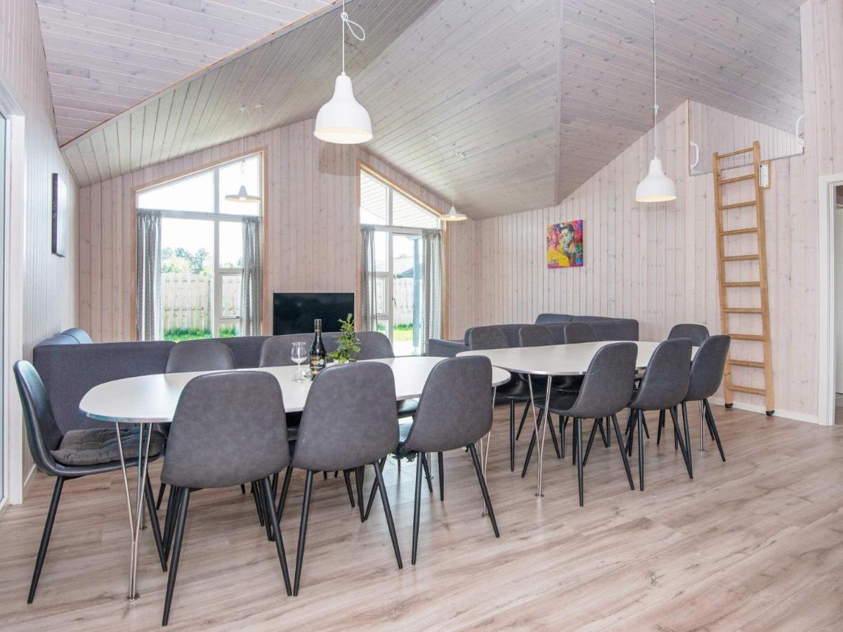 16 Person Holiday Home In R M Rømø Kirkeby Extérieur photo